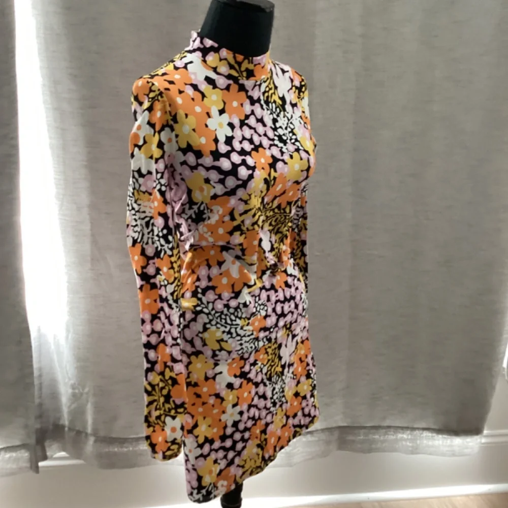 REDUCED NWOT TED BAKER FLORAL MINI DRESS LONG SLEEVE XS-S